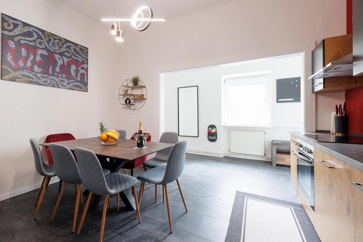 New Shalalaliving Vienna Spacious Home For Family & Friends Экстерьер фото