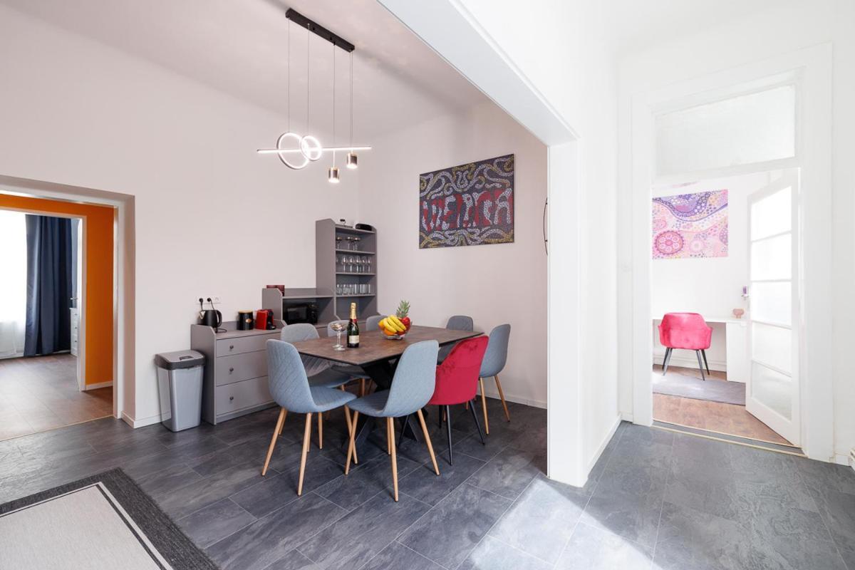 New Shalalaliving Vienna Spacious Home For Family & Friends Экстерьер фото