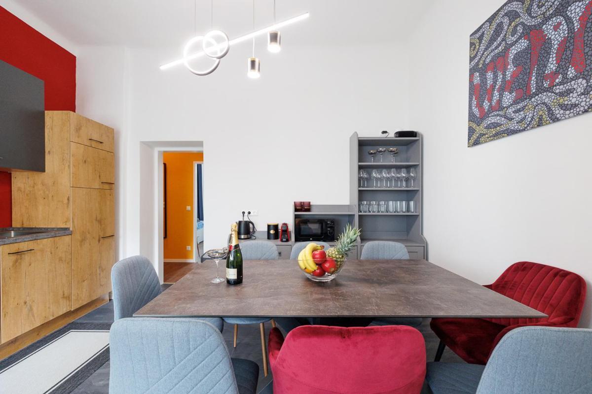 New Shalalaliving Vienna Spacious Home For Family & Friends Экстерьер фото